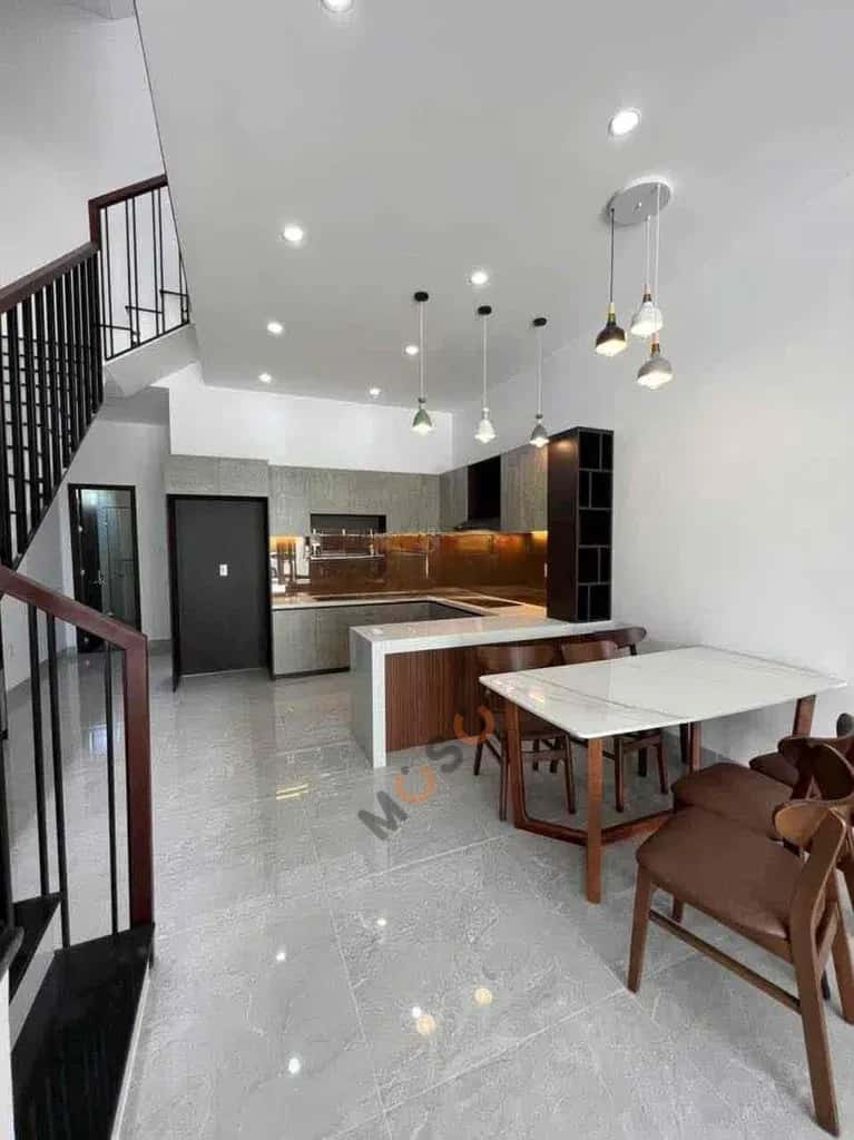 Cho thuê nhà mặt tiền Trần Kim Xuyến Hoa Xuan, Da Nang – 3 phòng ngủ, giá 20 triệu — Hình 2 Cho thuê nhà mặt tiền Trần Kim Xuyến Hoa Xuan, Da Nang – 3 phòng ngủ, giá 20 triệu — Hình 2