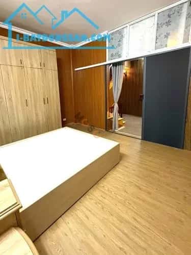 Cho thuê nhà hẻm Phố Dã Tượng Cửa Nam, Hà Nội – 3 phòng ngủ, giá 13 triệu — Hình 2 Cho thuê nhà hẻm Phố Dã Tượng Cửa Nam, Hà Nội – 3 phòng ngủ, giá 13 triệu — Hình 2