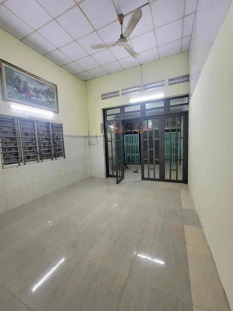 Cho thuê nhà mặt tiền Trần Văn Ơn Dĩ An, TP.HCM – 2 phòng ngủ, giá 7 triệu Cho thuê nhà mặt tiền Trần Văn Ơn Dĩ An, TP.HCM – 2 phòng ngủ, giá 7 triệu