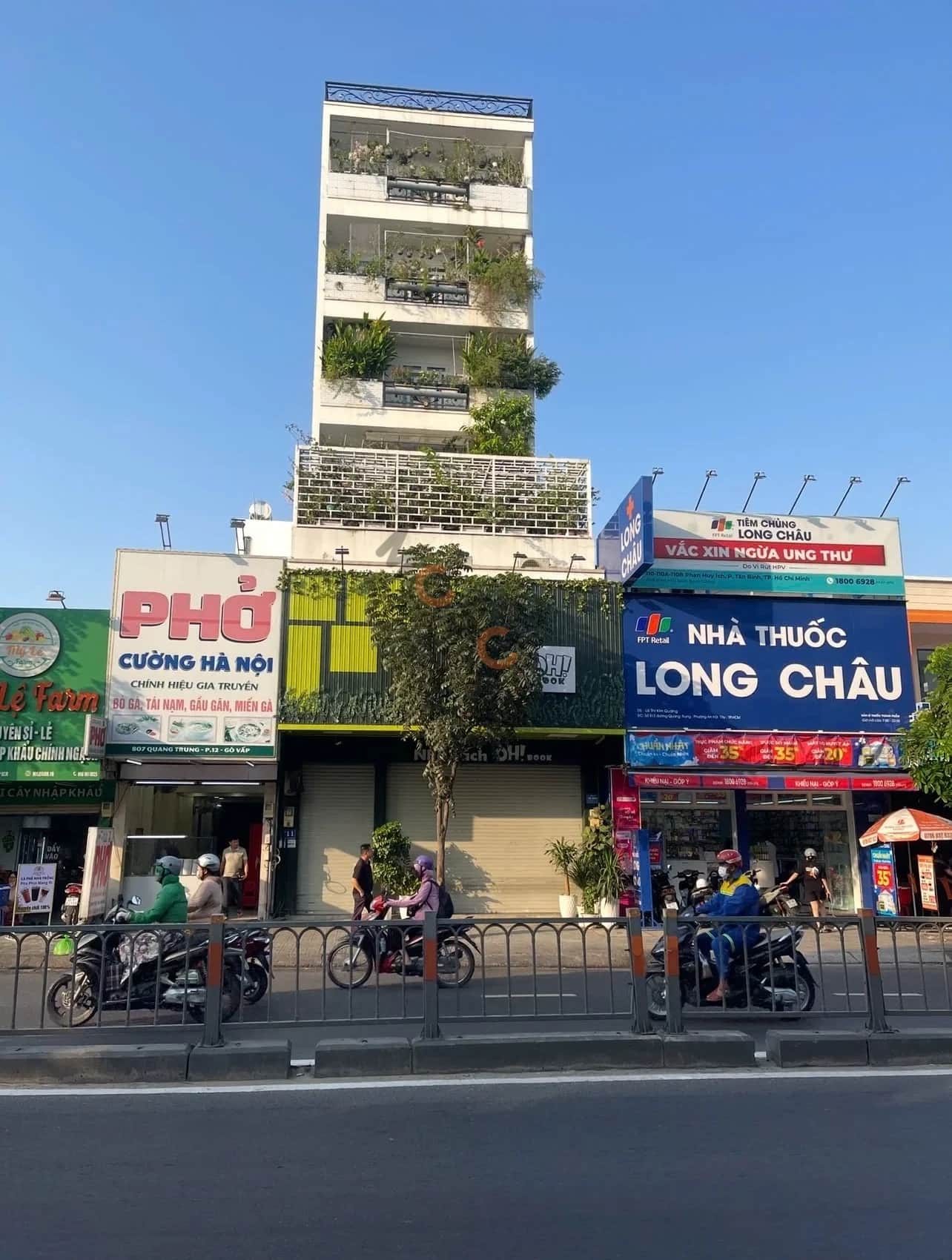 Bán nhà mặt tiền Quang Trung Quận Gò Vấp, TP.HCM – 9 phòng ngủ, giá 39 tỷ Bán nhà mặt tiền Quang Trung Quận Gò Vấp, TP.HCM – 9 phòng ngủ, giá 39 tỷ