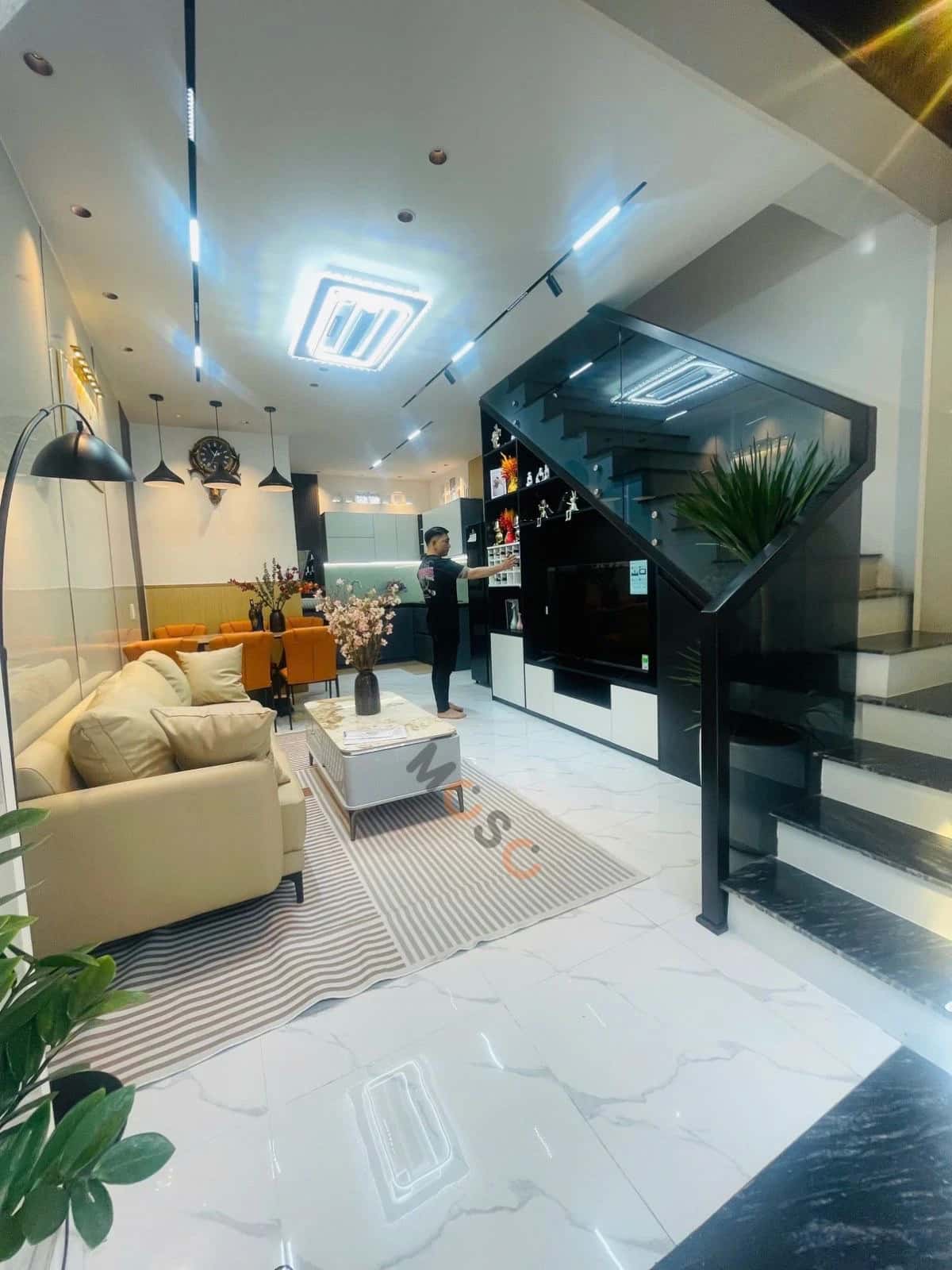 Bán nhà mặt tiền Lý Thái Tổ Quận Thanh Khê, TP. Đà Nẵng – 2 phòng ngủ, giá 3.8 tỷ — Hình 2 Bán nhà mặt tiền Lý Thái Tổ Quận Thanh Khê, TP. Đà Nẵng – 2 phòng ngủ, giá 3.8 tỷ — Hình 2
