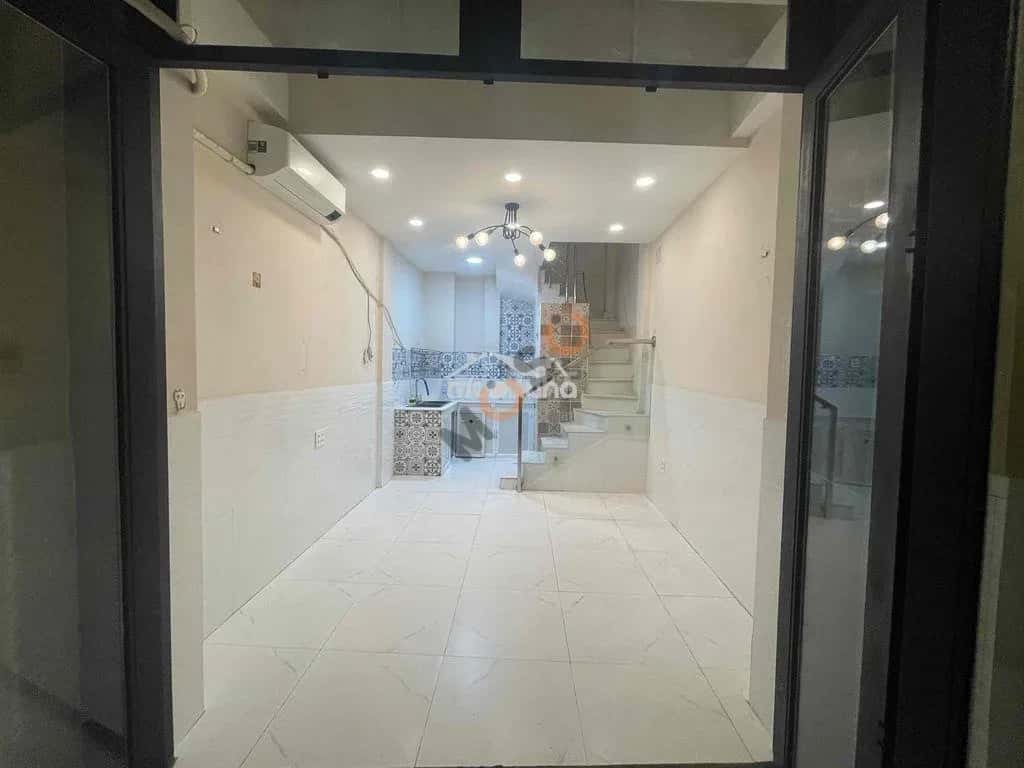 Cho thuê nhà hẻm Đoàn Văn Bơ Quận 4, TP.HCM – 3 phòng ngủ, giá 11.5 triệu — Hình 2 Cho thuê nhà hẻm Đoàn Văn Bơ Quận 4, TP.HCM – 3 phòng ngủ, giá 11.5 triệu — Hình 2