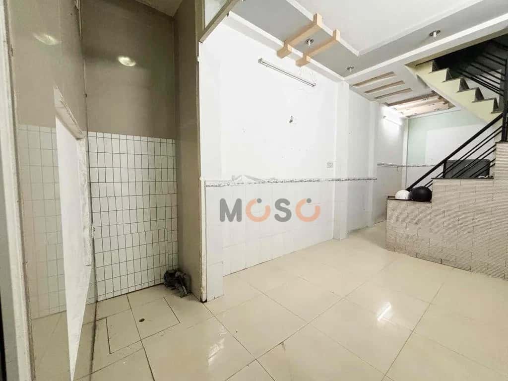 Cho thuê nhà hẻm Cách Mạng Tháng Tám Quận 3, TP.HCM – 2 phòng ngủ, giá 11 triệu — Hình 2 Cho thuê nhà hẻm Cách Mạng Tháng Tám Quận 3, TP.HCM – 2 phòng ngủ, giá 11 triệu — Hình 2