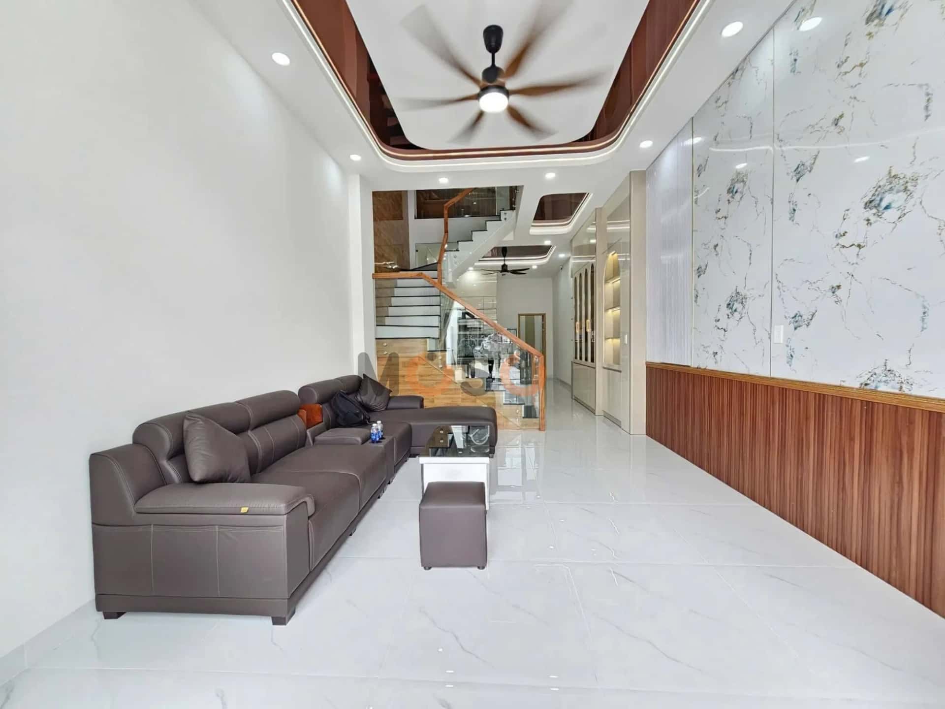 Bán nhà hẻm Cây Da Xề Thành phố Dĩ An, Bình Dương – 4 phòng ngủ, giá 7.8 tỷ — Hình 2 Bán nhà hẻm Cây Da Xề Thành phố Dĩ An, Bình Dương – 4 phòng ngủ, giá 7.8 tỷ — Hình 2