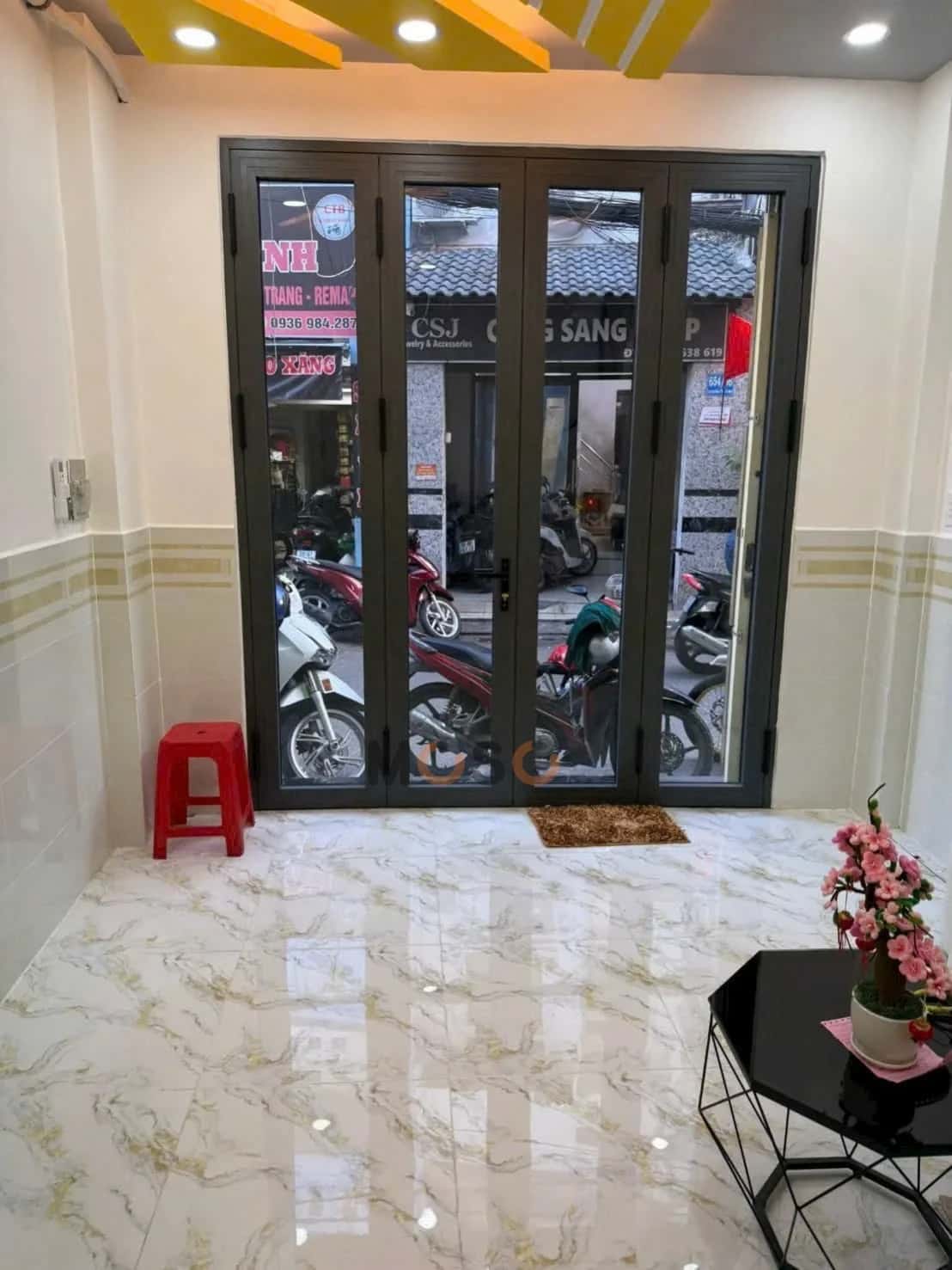 Bán nhà hẻm đường Lạc Long Quân Quận Tân Bình, TP.HCM – 2 phòng ngủ, giá 3.2 tỷ — Hình 3 Bán nhà hẻm đường Lạc Long Quân Quận Tân Bình, TP.HCM – 2 phòng ngủ, giá 3.2 tỷ — Hình 3