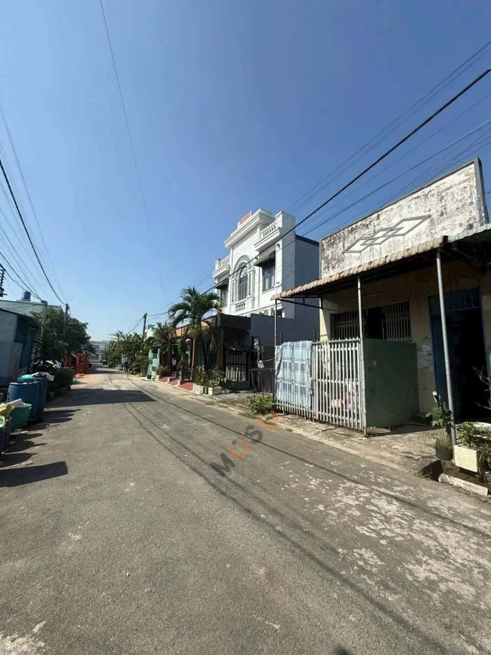Bán nhà mặt tiền đường 16A4 Huyện Đức Hòa, Long An – 5 phòng ngủ, giá 2.3 tỷ — Hình 2 Bán nhà mặt tiền đường 16A4 Huyện Đức Hòa, Long An – 5 phòng ngủ, giá 2.3 tỷ — Hình 2