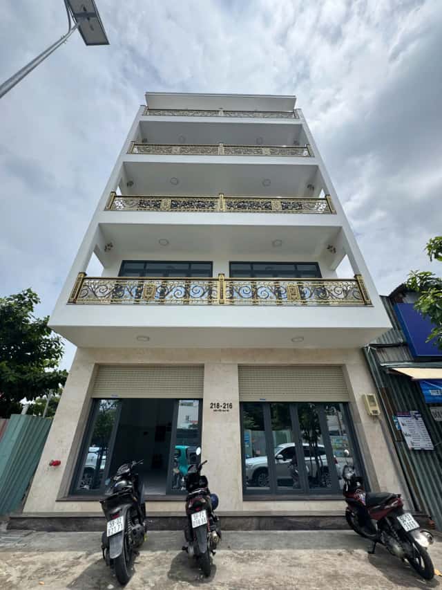 Bán nhà mặt tiền Nguyễn Gia Trí Quận Bình Thạnh, TP.HCM – 2 phòng ngủ, giá 100 tỷ Bán nhà mặt tiền Nguyễn Gia Trí Quận Bình Thạnh, TP.HCM – 2 phòng ngủ, giá 100 tỷ