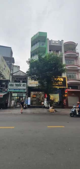 Bán nhà mặt tiền Đường Calmette Quận 1, TP.HCM – 8 phòng ngủ, giá 99 tỷ Bán nhà mặt tiền Đường Calmette Quận 1, TP.HCM – 8 phòng ngủ, giá 99 tỷ