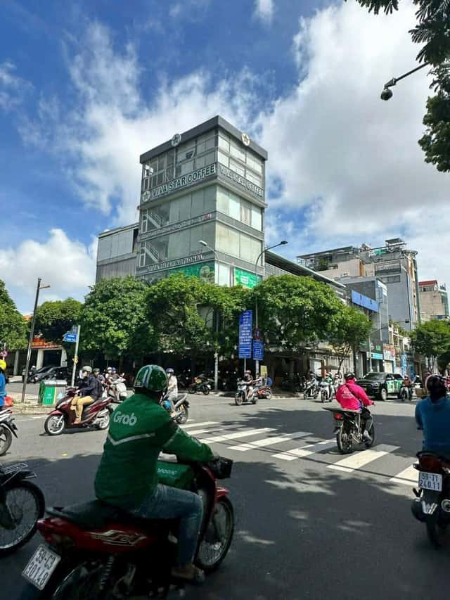 Bán nhà mặt tiền Thành Thái Quận 10, TP.HCM – giá 42 tỷ Bán nhà mặt tiền Thành Thái Quận 10, TP.HCM – giá 42 tỷ