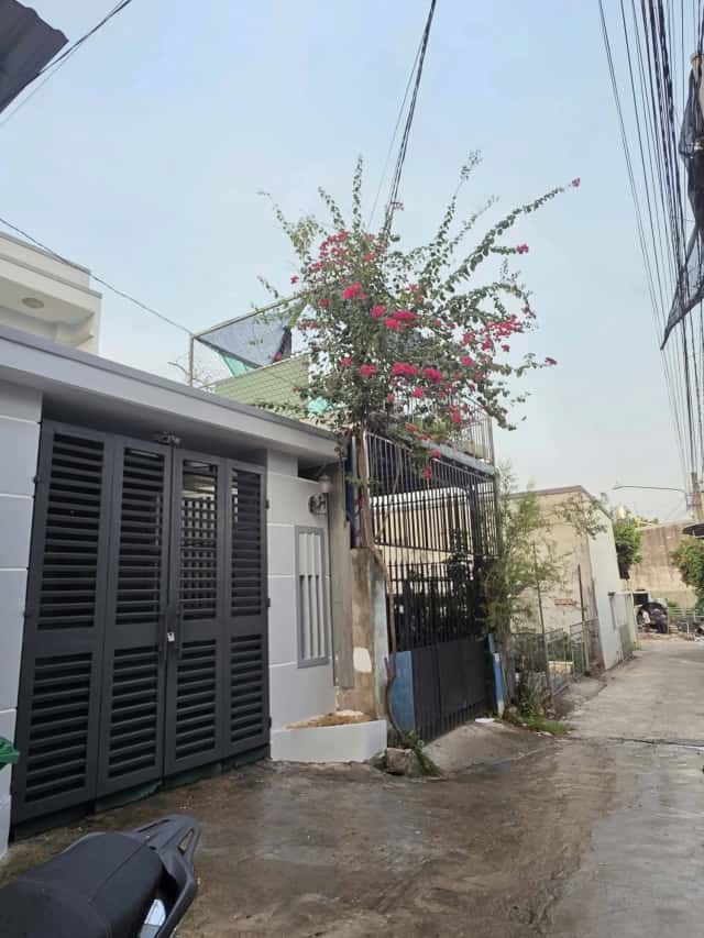 Bán nhà hẻm Thửa 697 tờ 56, đường Lê Hồng Phong Thành phố Thủ Dầu Một, Bình Dương – 3 phòng ngủ, giá 3.6 tỷ Bán nhà hẻm Thửa 697 tờ 56, đường Lê Hồng Phong Thành phố Thủ Dầu Một, Bình Dương – 3 phòng ngủ, giá 3.6 tỷ