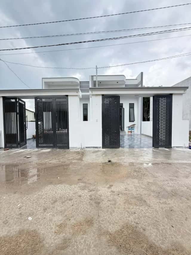 Bán nhà mặt tiền Chánh Phú Hòa 84 Thành phố Bến Cát, Bình Dương – 2 phòng ngủ, giá 2 tỷ Bán nhà mặt tiền Chánh Phú Hòa 84 Thành phố Bến Cát, Bình Dương – 2 phòng ngủ, giá 2 tỷ