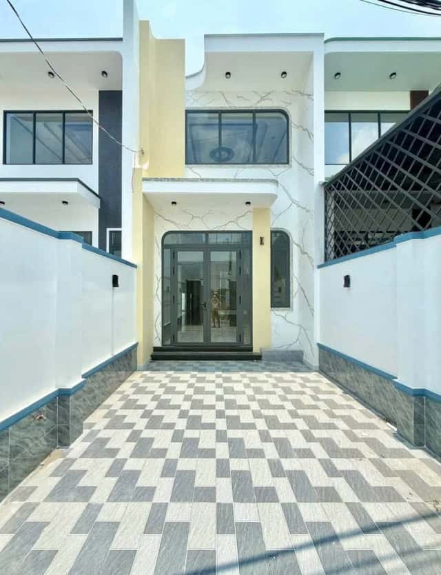 Bán nhà mặt tiền Lộc Trung Huyện Cần Giuộc, Long An – 3 phòng ngủ, giá 2.6 tỷ Bán nhà mặt tiền Lộc Trung Huyện Cần Giuộc, Long An – 3 phòng ngủ, giá 2.6 tỷ