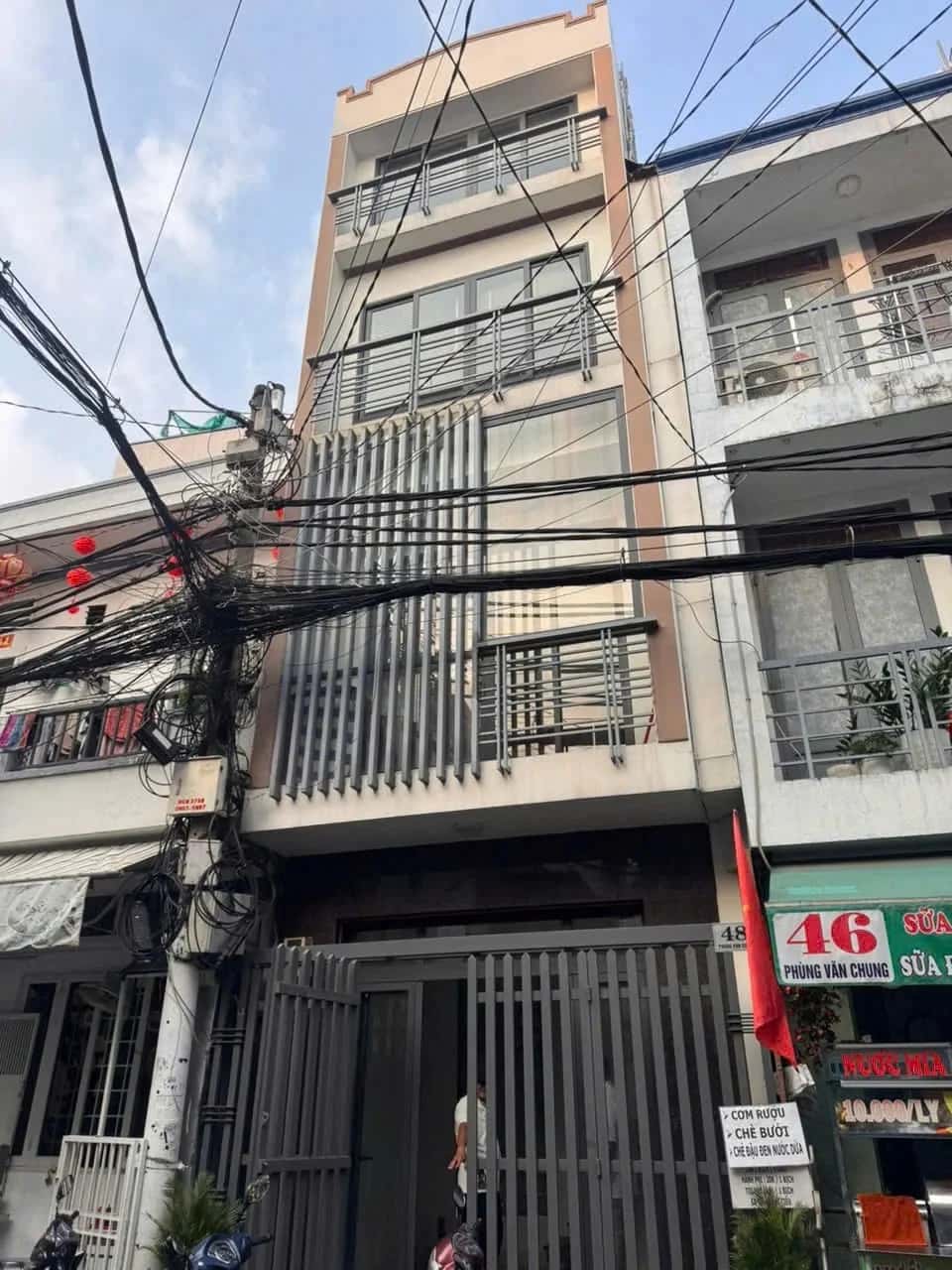 Bán nhà mặt tiền Phùng Văn Cung Quận Phú Nhuận, TP.HCM – 3 phòng ngủ, giá 5.7 tỷ Bán nhà mặt tiền Phùng Văn Cung Quận Phú Nhuận, TP.HCM – 3 phòng ngủ, giá 5.7 tỷ