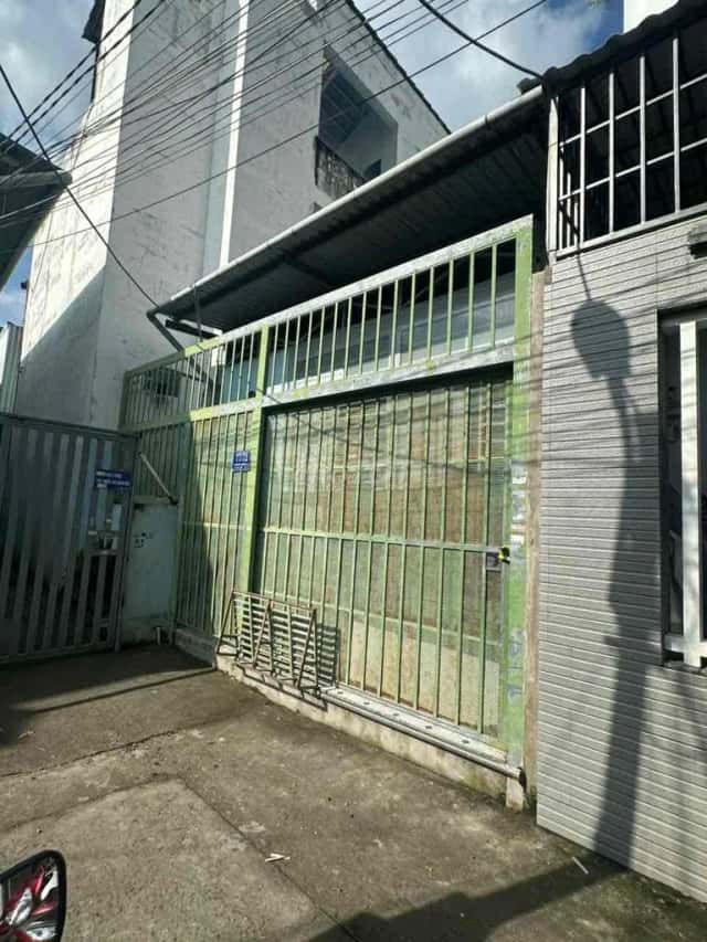 Cho thuê nhà hẻm Chuyên Dùng Chính Quận 7, TP.HCM – 2 phòng ngủ, giá 6 triệu Cho thuê nhà hẻm Chuyên Dùng Chính Quận 7, TP.HCM – 2 phòng ngủ, giá 6 triệu