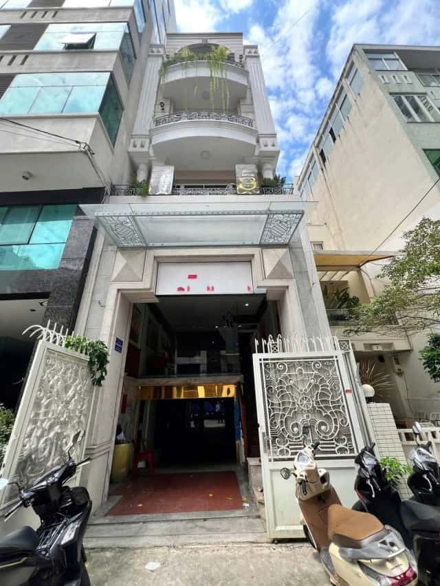 Cho thuê nhà hẻm Đường Nguyễn Bỉnh Khiêm Quận 1, TP.HCM – 7 phòng ngủ, giá 40 triệu Cho thuê nhà hẻm Đường Nguyễn Bỉnh Khiêm Quận 1, TP.HCM – 7 phòng ngủ, giá 40 triệu