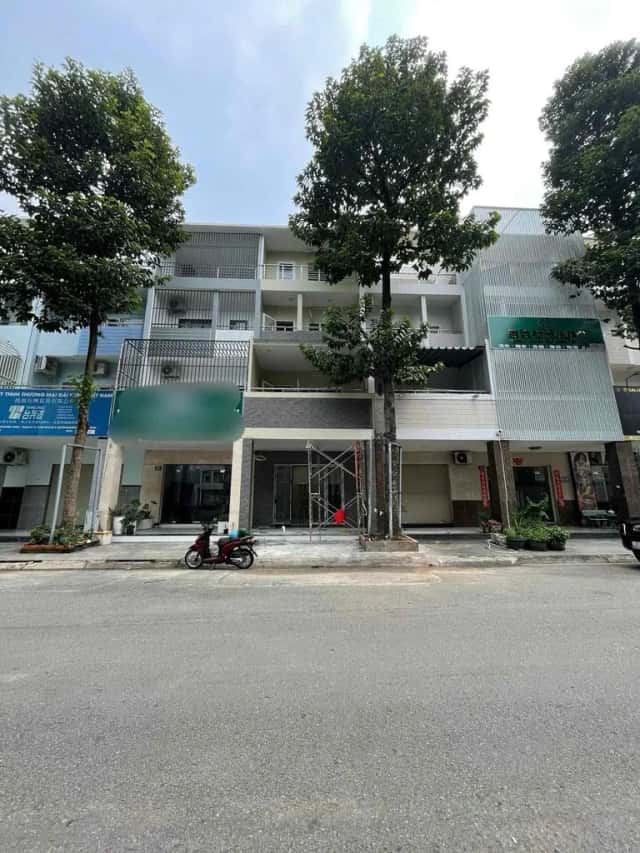 Cho thuê nhà mặt tiền Đồng Khởi Thành phố Thủ Dầu Một, TP.HCM – 6 phòng ngủ, giá 42 triệu Cho thuê nhà mặt tiền Đồng Khởi Thành phố Thủ Dầu Một, TP.HCM – 6 phòng ngủ, giá 42 triệu