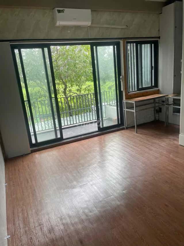 Cho thuê căn hộ dịch vụ Quận 9 cũ, TP. Thủ Đức – 1 phòng ngủ, giá 3 triệu Cho thuê căn hộ dịch vụ Quận 9 cũ, TP. Thủ Đức – 1 phòng ngủ, giá 3 triệu