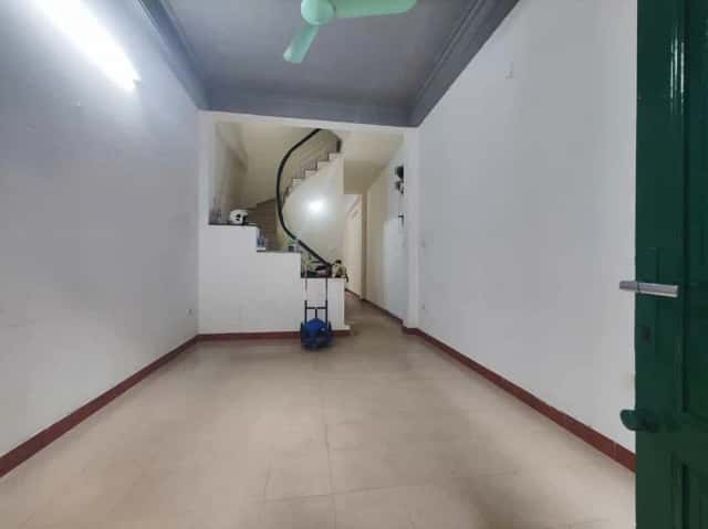 Cho thuê nhà hẻm Ngõ 2 Giảng Võ, Hà Nội – 4 phòng ngủ, giá 18.5 triệu Cho thuê nhà hẻm Ngõ 2 Giảng Võ, Hà Nội – 4 phòng ngủ, giá 18.5 triệu