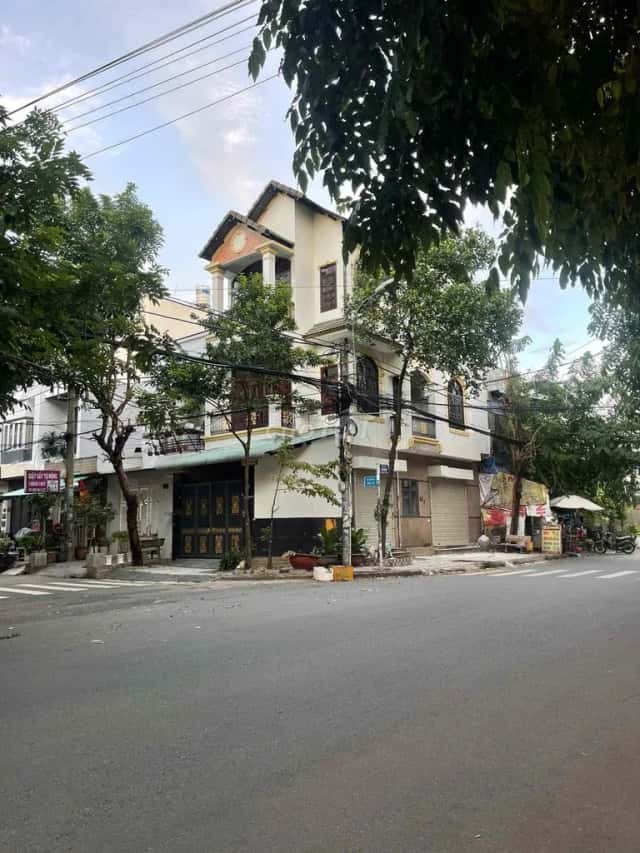 Cho thuê nhà mặt tiền Đường CN11 Tân Phú, TP.HCM – 4 phòng ngủ, giá 28 triệu Cho thuê nhà mặt tiền Đường CN11 Tân Phú, TP.HCM – 4 phòng ngủ, giá 28 triệu