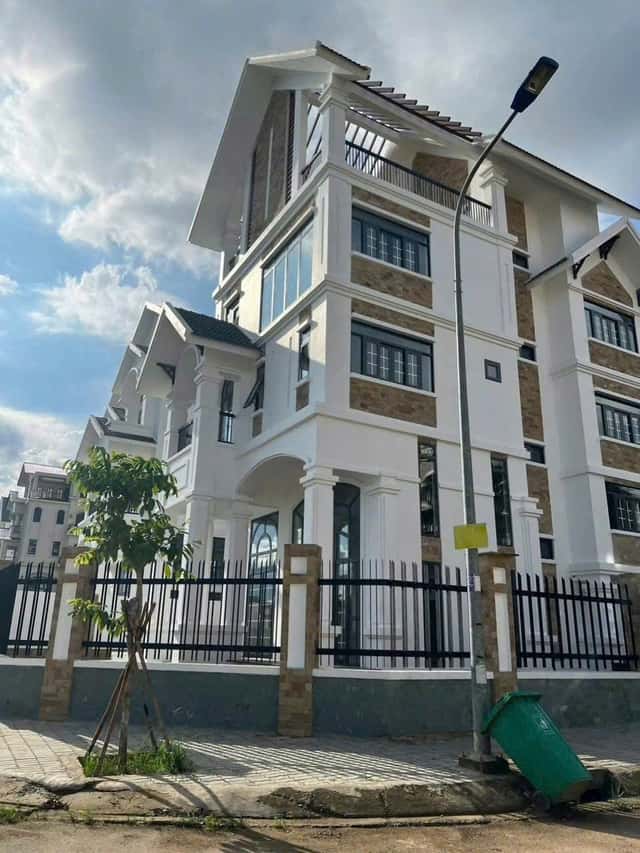 Bán nhà mặt tiền Đường Số 70 Thành phố Thủ Đức, TP.HCM – giá 75 tỷ Bán nhà mặt tiền Đường Số 70 Thành phố Thủ Đức, TP.HCM – giá 75 tỷ