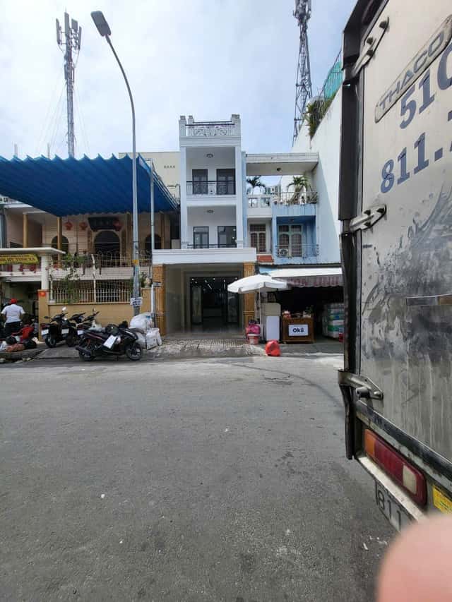 Bán nhà mặt tiền Lê Trực Quận 6, TP.HCM – 5 phòng ngủ, giá 19 tỷ Bán nhà mặt tiền Lê Trực Quận 6, TP.HCM – 5 phòng ngủ, giá 19 tỷ