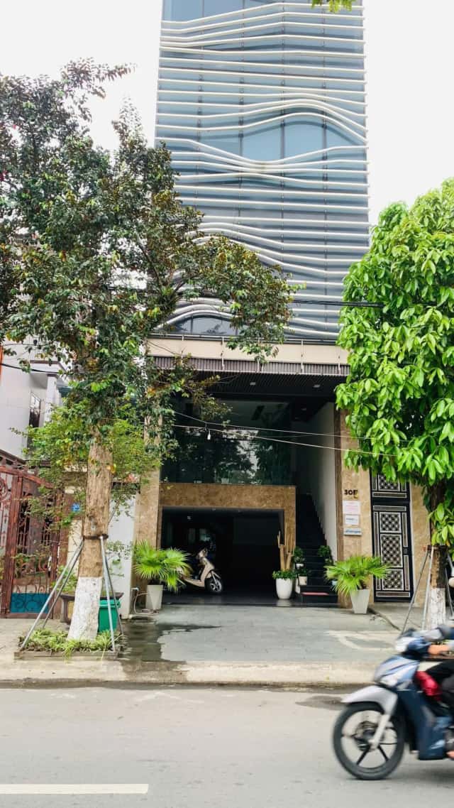 Bán nhà mặt tiền Yên Thế Quận Cẩm Lệ, TP. Đà Nẵng – 10 phòng ngủ, giá 16 tỷ Bán nhà mặt tiền Yên Thế Quận Cẩm Lệ, TP. Đà Nẵng – 10 phòng ngủ, giá 16 tỷ
