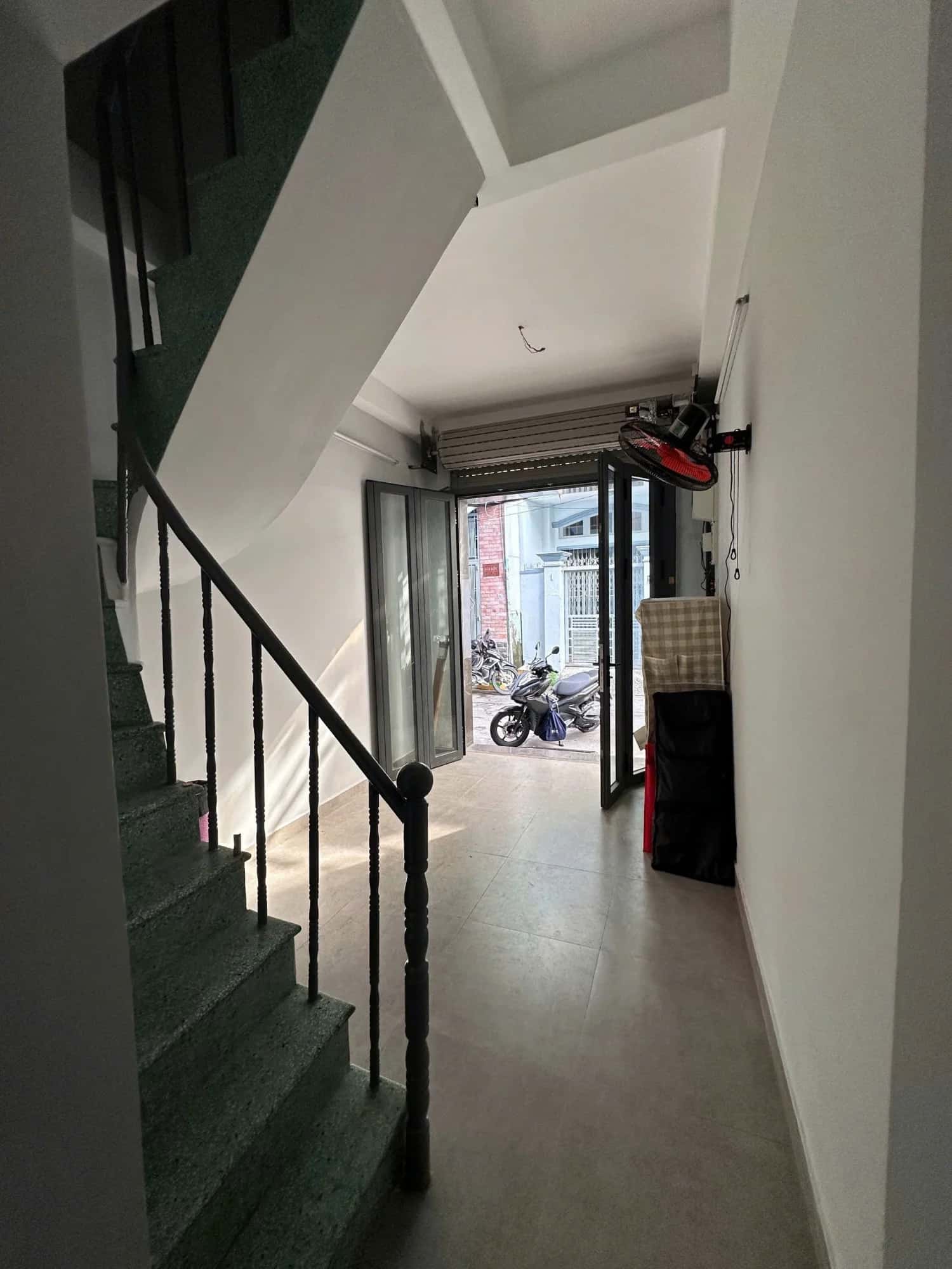 Bán nhà hẻm 118/8 Trần Văn Quang Quận Tân Bình, TP.HCM – 2 phòng ngủ, giá 4 tỷ — Hình 3 Bán nhà hẻm 118/8 Trần Văn Quang Quận Tân Bình, TP.HCM – 2 phòng ngủ, giá 4 tỷ — Hình 3