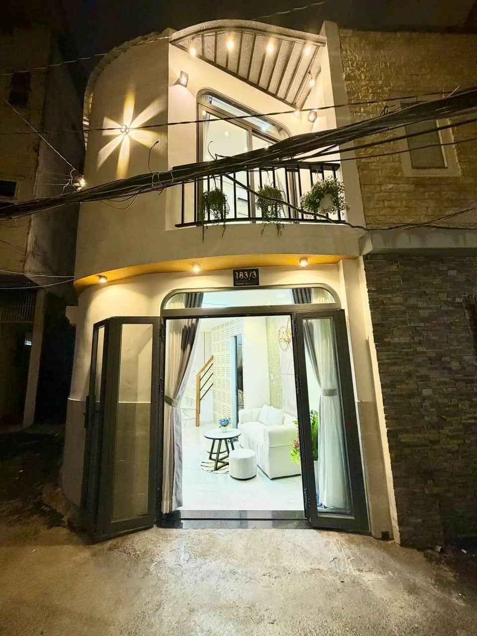Bán nhà hẻm 183/3 Đường Hoàng Hoa Thám Quận Bình Thạnh, TP.HCM – 2 phòng ngủ, giá 3.8 tỷ Bán nhà hẻm 183/3 Đường Hoàng Hoa Thám Quận Bình Thạnh, TP.HCM – 2 phòng ngủ, giá 3.8 tỷ