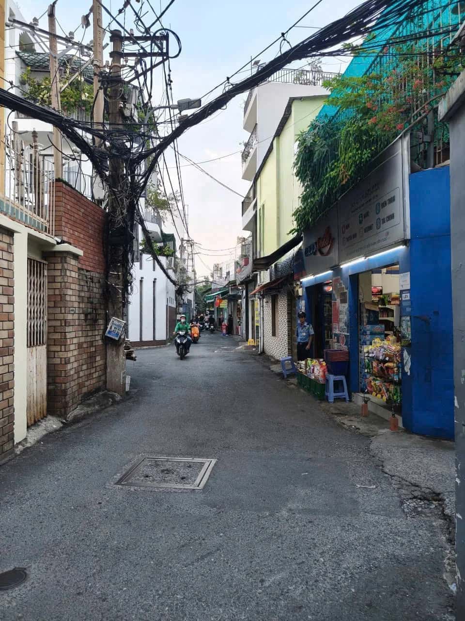 Bán nhà hẻm 42/36/35 Đường Hoàng Hoa Thám Quận Bình Thạnh, TP.HCM – 4 phòng ngủ, giá 6.6 tỷ — Hình 2 Bán nhà hẻm 42/36/35 Đường Hoàng Hoa Thám Quận Bình Thạnh, TP.HCM – 4 phòng ngủ, giá 6.6 tỷ — Hình 2