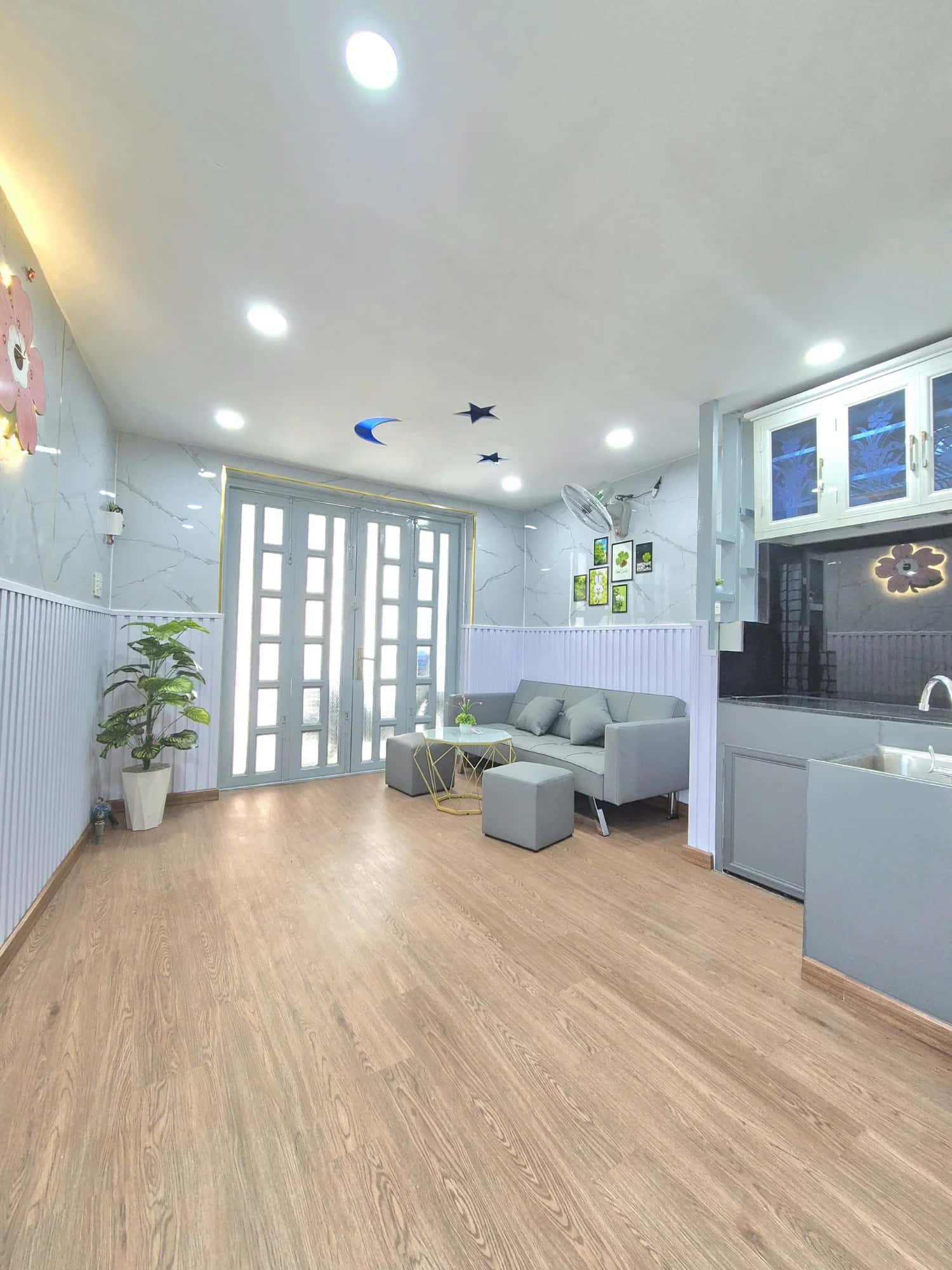 Bán nhà hẻm 552/6A Đường Âu Cơ Quận Tân Bình, TP.HCM – 2 phòng ngủ, giá 2.3 tỷ — Hình 2 Bán nhà hẻm 552/6A Đường Âu Cơ Quận Tân Bình, TP.HCM – 2 phòng ngủ, giá 2.3 tỷ — Hình 2