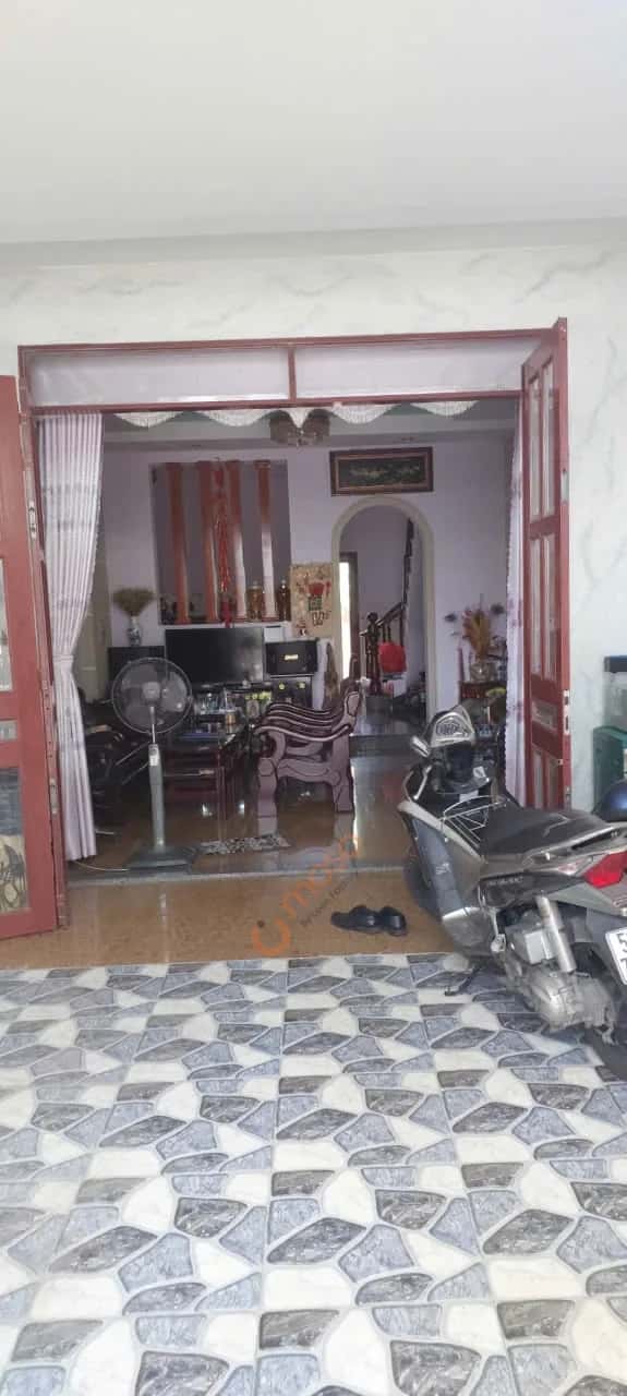 Bán nhà mặt tiền 28C Đường 102 Thành phố Thủ Đức, TP.HCM – 5 phòng ngủ, giá 7.8 tỷ — Hình 2