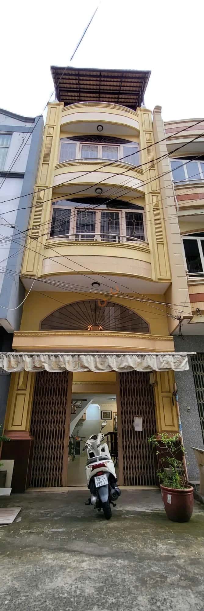 Bán nhà mặt tiền F12, đường Số 30 Quận 4, TP.HCM – 5 phòng ngủ, giá 10.5 tỷ