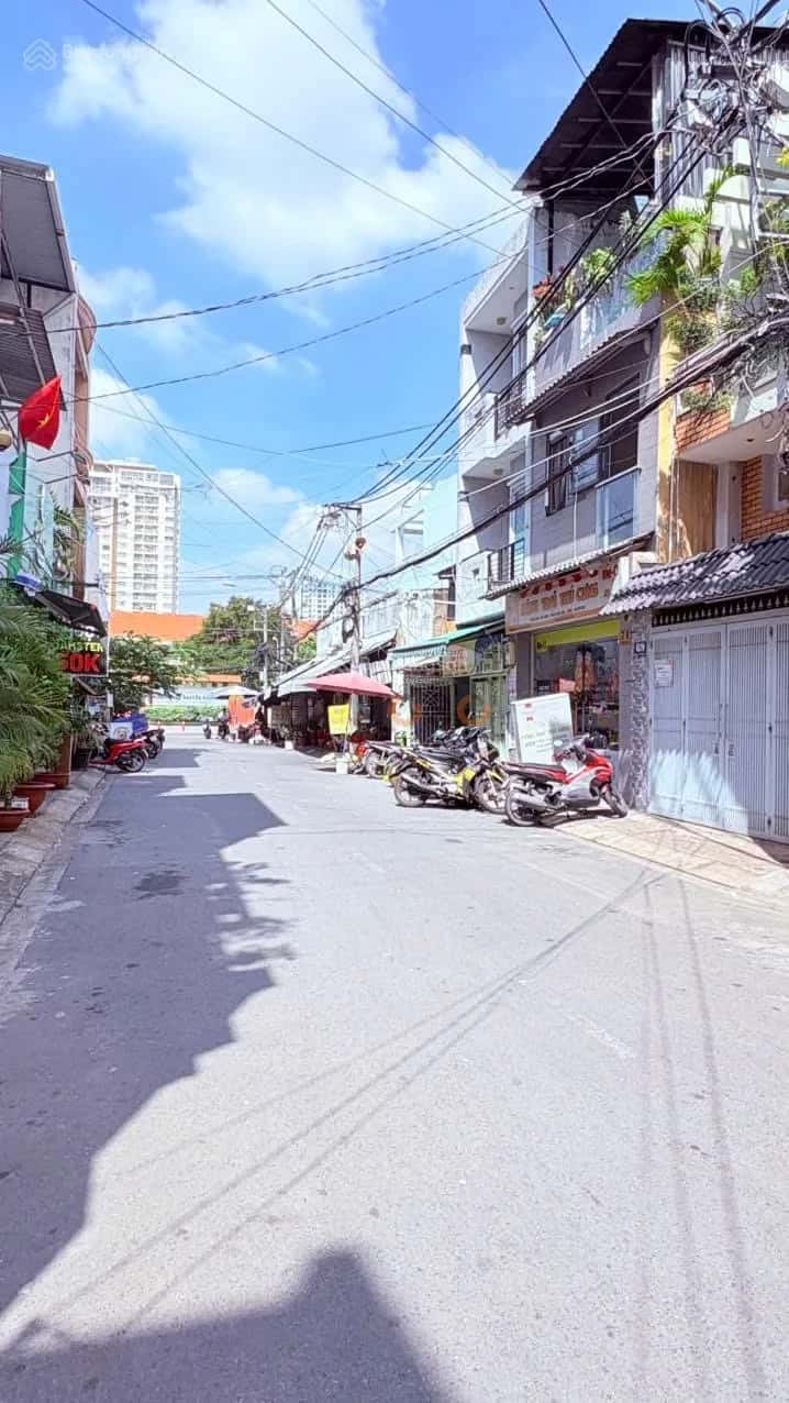 Cho thuê nhà hẻm Đường 13, Cư Xá Ngân Hàng Quận 7, TP.HCM – 3 phòng ngủ, giá 20 triệu — Hình 2 Cho thuê nhà hẻm Đường 13, Cư Xá Ngân Hàng Quận 7, TP.HCM – 3 phòng ngủ, giá 20 triệu — Hình 2