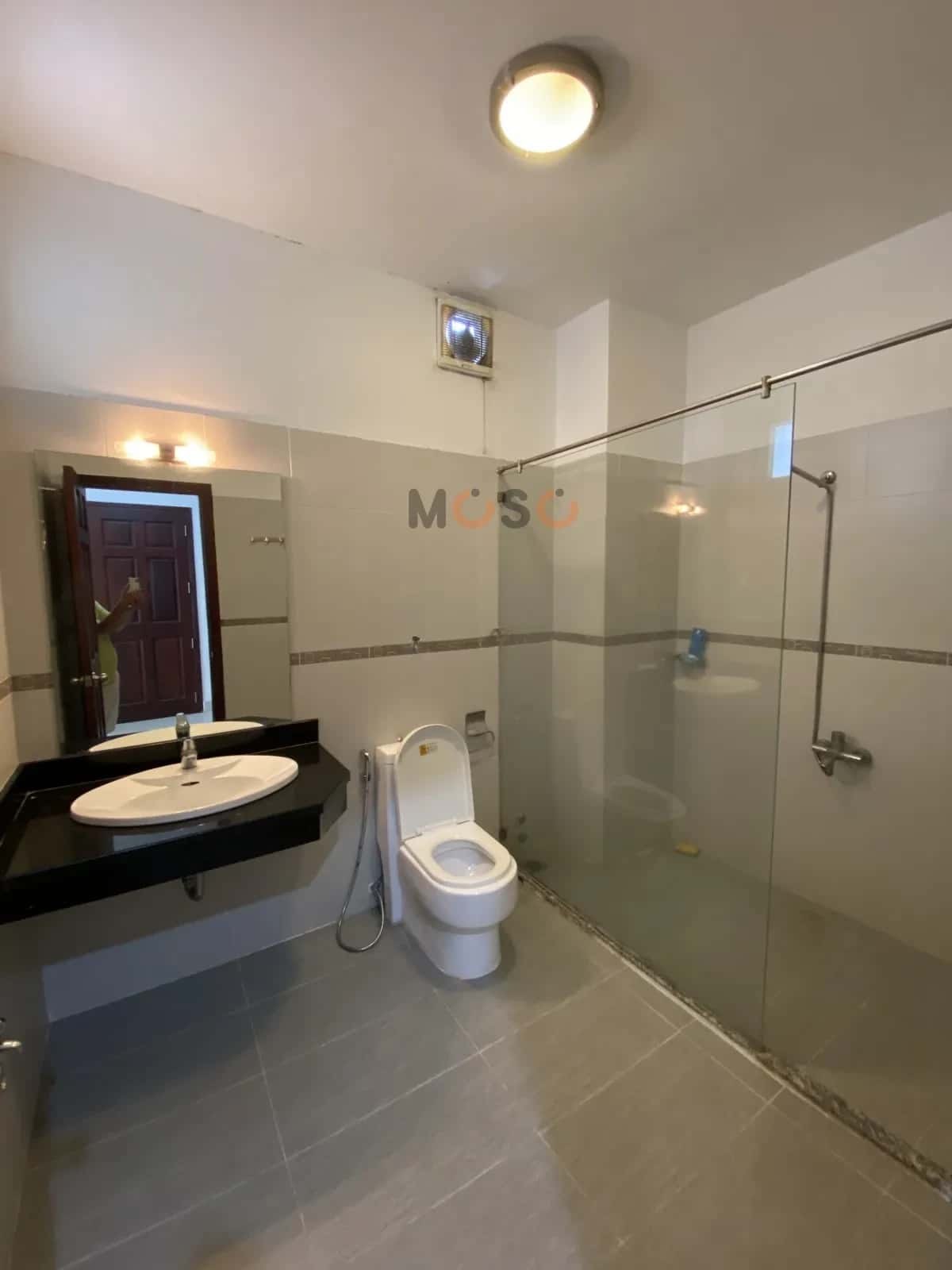 Cho thuê nhà hẻm Nguyễn Thị Minh Khai Quận 1, TP.HCM – 1 phòng ngủ, giá 4.5 triệu — Hình 2