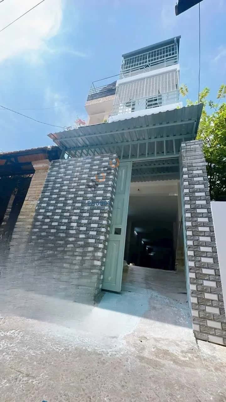 Cho thuê nhà hẻm Đường Đoàn Văn Bơ Quận 4, TP.HCM – 6 phòng ngủ, giá 1.8 triệu — Hình 2 Cho thuê nhà hẻm Đường Đoàn Văn Bơ Quận 4, TP.HCM – 6 phòng ngủ, giá 1.8 triệu — Hình 2