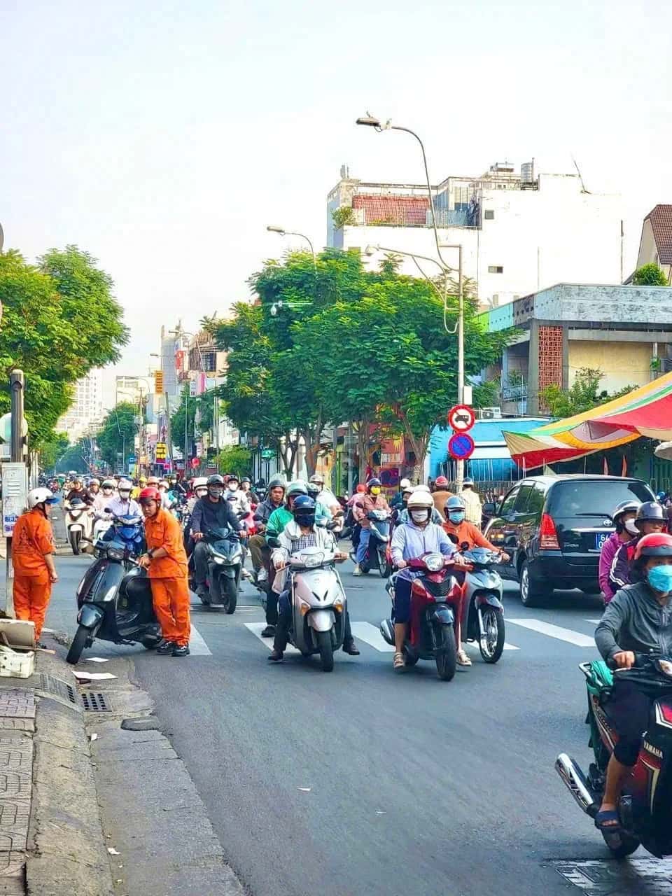 Bán nhà mặt tiền Lê Văn Sỹ Quận Phú Nhuận, TP.HCM – 4 phòng ngủ, giá 28.8 tỷ — Hình 3 Bán nhà mặt tiền Lê Văn Sỹ Quận Phú Nhuận, TP.HCM – 4 phòng ngủ, giá 28.8 tỷ — Hình 3