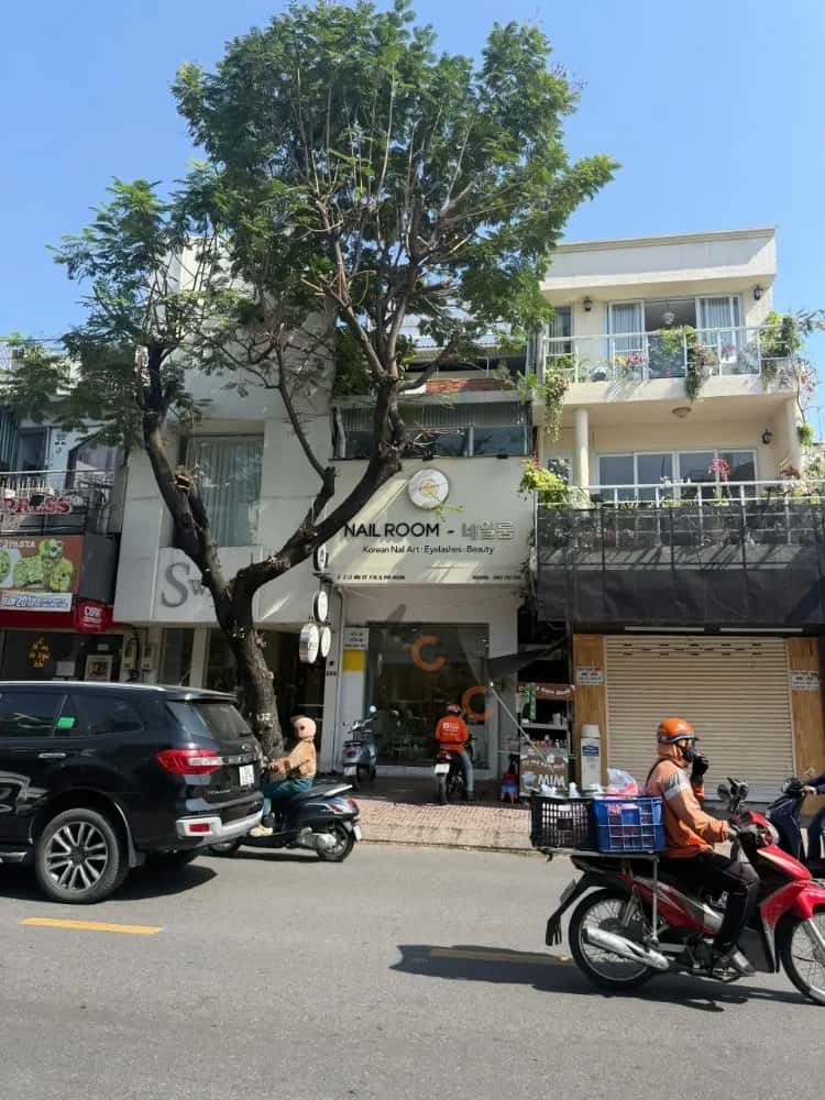 Bán nhà mặt tiền Lê Văn Sỹ Quận Phú Nhuận, TP.HCM – 4 phòng ngủ, giá 28.8 tỷ Bán nhà mặt tiền Lê Văn Sỹ Quận Phú Nhuận, TP.HCM – 4 phòng ngủ, giá 28.8 tỷ