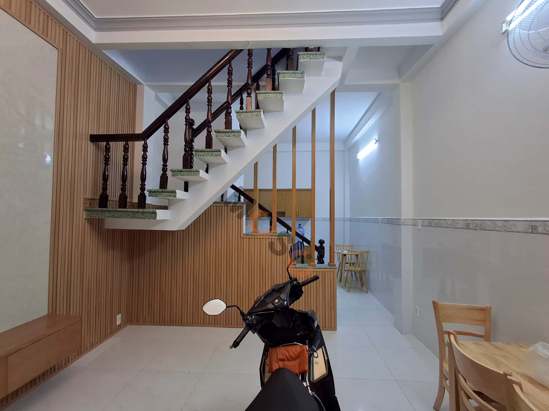 Cho thuê nhà hẻm 72/2 Phan Huy Ích Quận Tân Bình, TP.HCM – 2 phòng ngủ, giá 8.5 triệu
