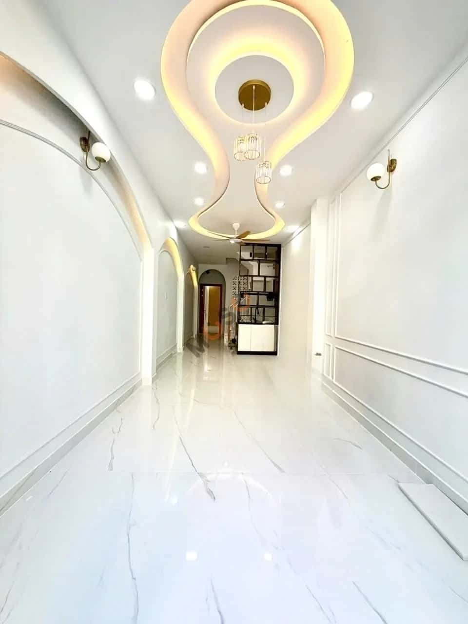Bán nhà mặt tiền Đoàn Văn Bơ Quận 4, TP.HCM – 3 phòng ngủ, giá 9.5 tỷ — Hình 2