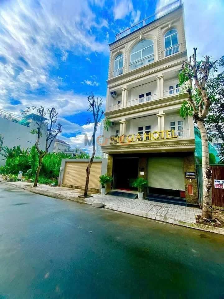 Bán nhà mặt tiền đường số 2C, Khu dân cư Phú Mỹ - Công ty Dịch vụ Công ích Quận 4  Quận 7, TP.HCM – 24 phòng ngủ, giá 28.6 tỷ