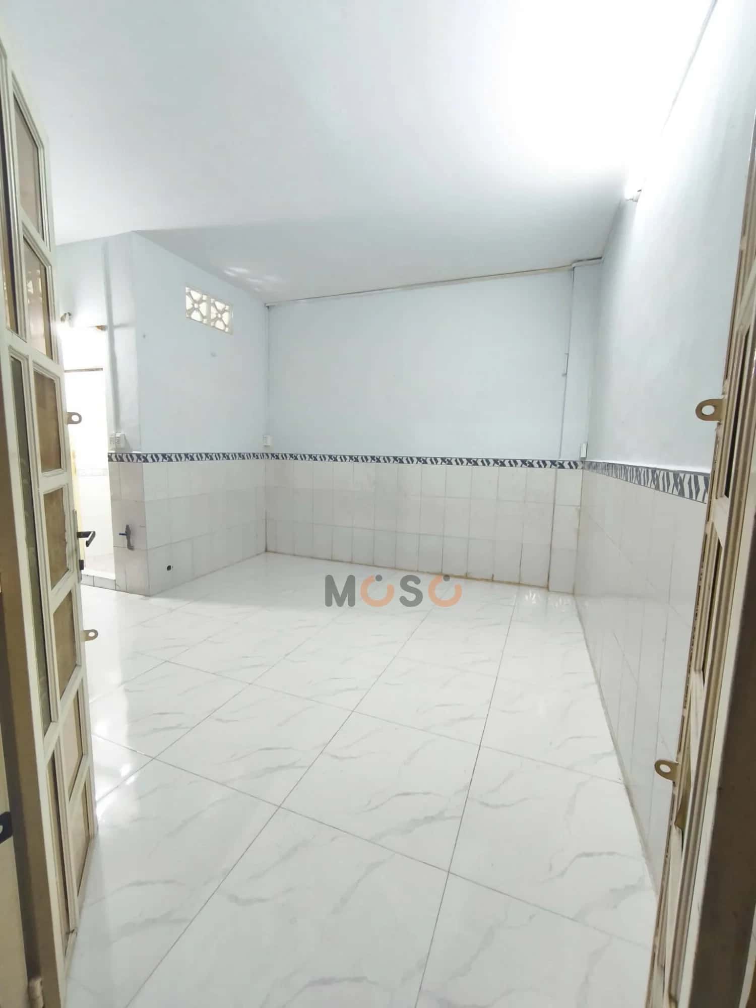 Bán nhà hẻm 322/11B Trần Hưng Đạo  Quận 1, TP.HCM – 2 phòng ngủ, giá 3.3 tỷ — Hình 2