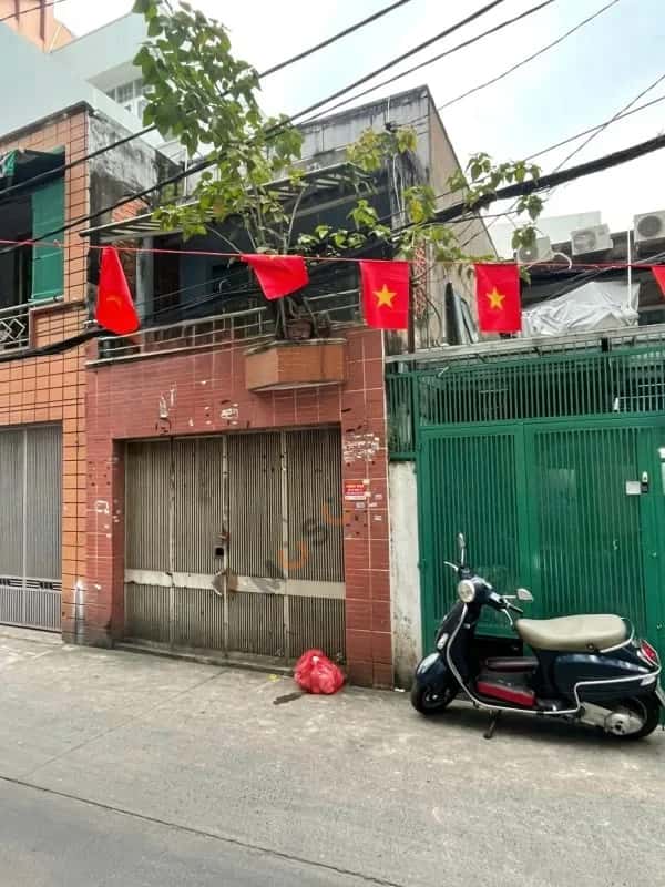 Bán nhà hẻm 130/4 Hồ Bá Kiện Quận 10, TP.HCM – 2 phòng ngủ, giá 13.5 tỷ — Hình 2 Bán nhà hẻm 130/4 Hồ Bá Kiện Quận 10, TP.HCM – 2 phòng ngủ, giá 13.5 tỷ — Hình 2