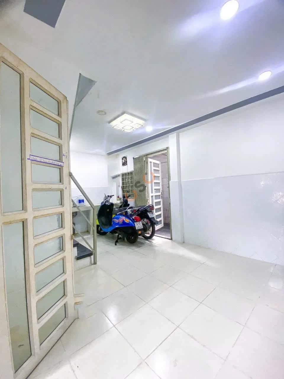 Bán nhà hẻm 118/27 Nguyễn Chí Thanh Quận 10, TP.HCM – 2 phòng ngủ, giá 3.4 tỷ - ảnh 1