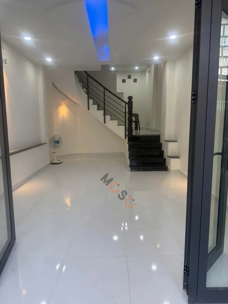 Bán nhà mặt tiền đường số 5 Quận 7, TP.HCM – 4 phòng ngủ, giá 10.5 tỷ — Hình 2