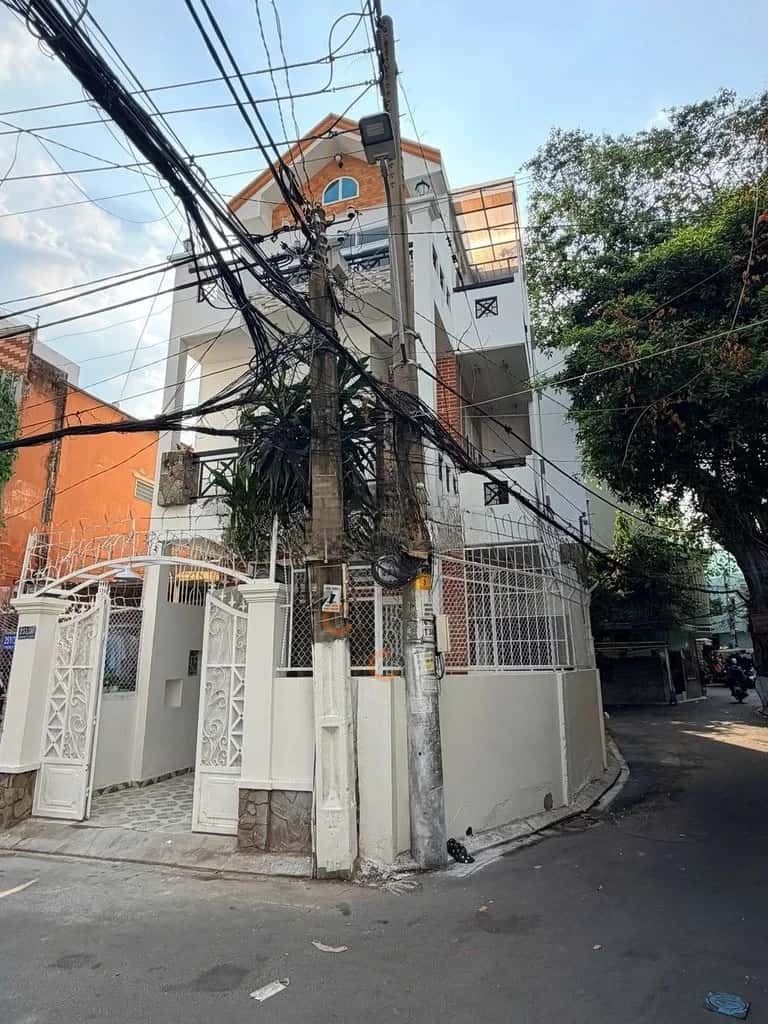 Bán nhà hẻm 251/30 Đường Lê Quang Định Quận Bình Thạnh, TP.HCM – 8 phòng ngủ, giá 16.9 tỷ Bán nhà hẻm 251/30 Đường Lê Quang Định Quận Bình Thạnh, TP.HCM – 8 phòng ngủ, giá 16.9 tỷ