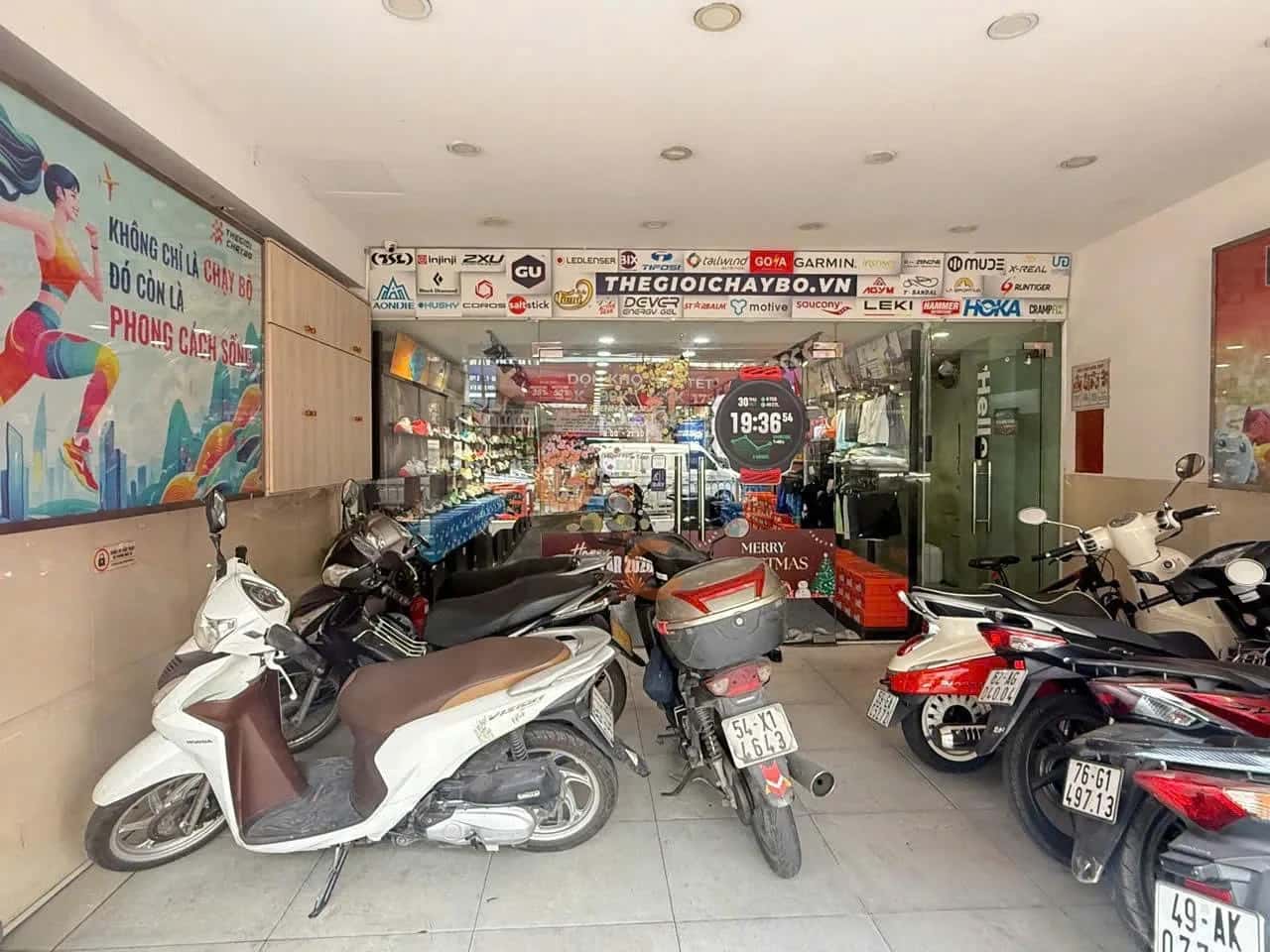 Cho thuê nhà mặt tiền Phan Đình Phùng Quận Phú Nhuận, TP.HCM – giá 40 triệu — Hình 2 Cho thuê nhà mặt tiền Phan Đình Phùng Quận Phú Nhuận, TP.HCM – giá 40 triệu — Hình 2