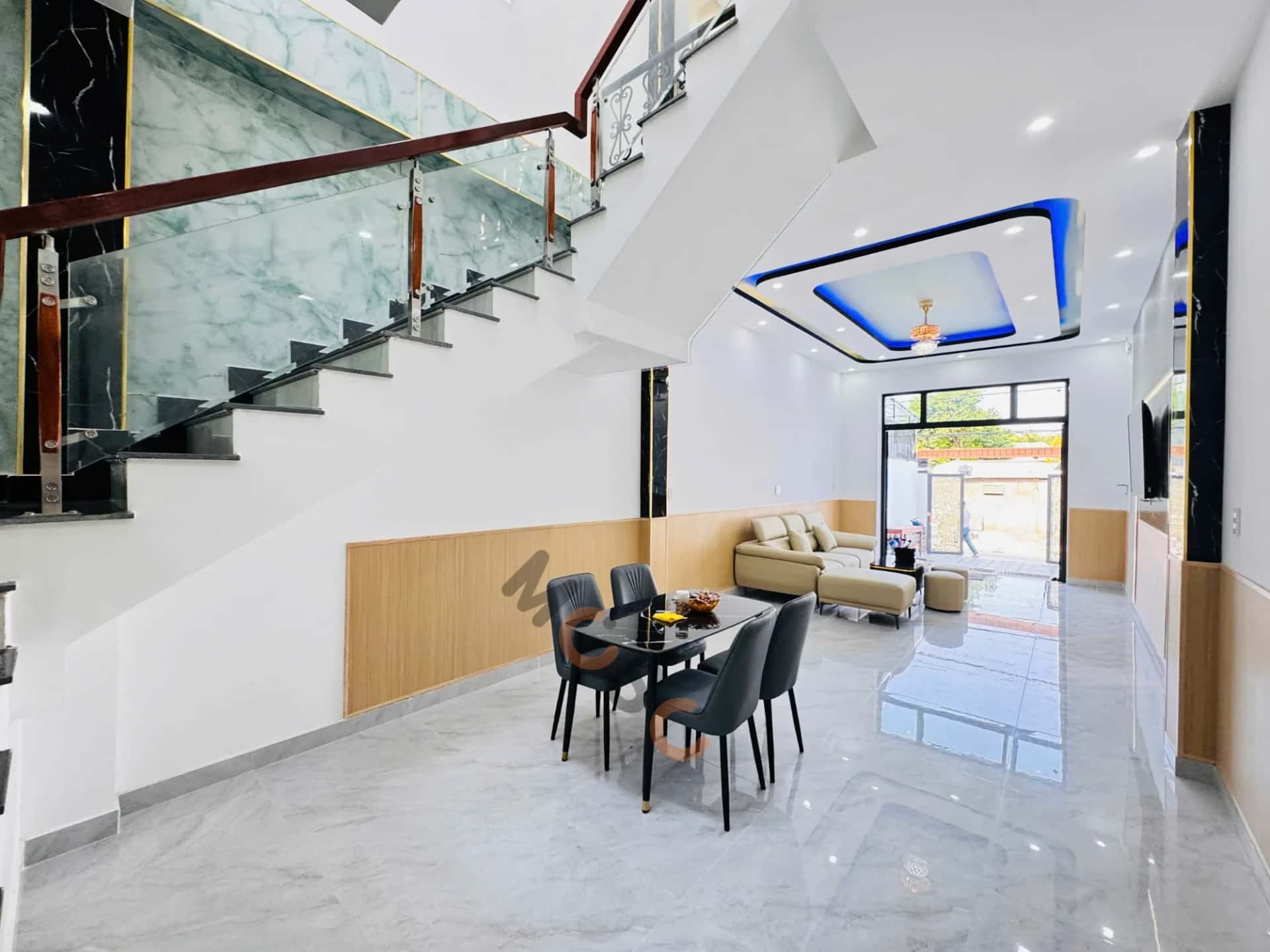 Bán nhà hẻm Vũ Lăng Quận Cẩm Lệ, TP. Đà Nẵng – 3 phòng ngủ, giá 5.3 tỷ — Hình 3 Bán nhà hẻm Vũ Lăng Quận Cẩm Lệ, TP. Đà Nẵng – 3 phòng ngủ, giá 5.3 tỷ — Hình 3