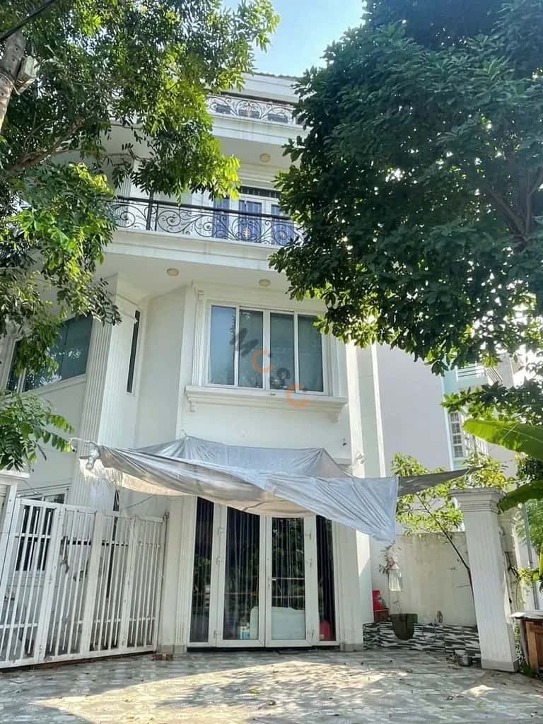 Bán nhà mặt tiền đường số 16 Huyện Bình Chánh, TP.HCM – 9 phòng ngủ, giá 11.5 tỷ