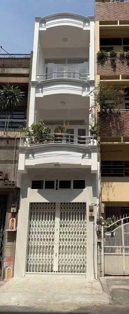 Bán nhà mặt tiền Đường Hòa Hảo Quận 10, TP.HCM – 4 phòng ngủ, giá 15.7 tỷ Bán nhà mặt tiền Đường Hòa Hảo Quận 10, TP.HCM – 4 phòng ngủ, giá 15.7 tỷ