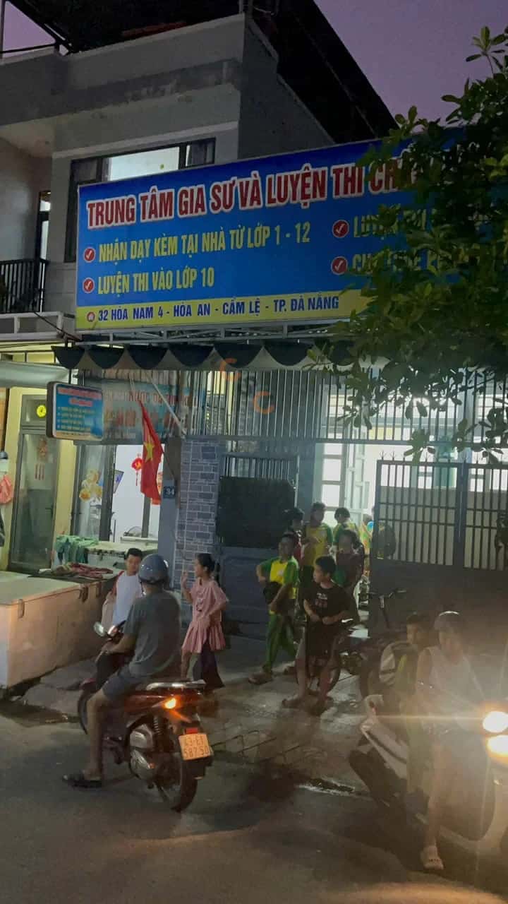 Bán nhà mặt tiền Hòa Nam 4 Quận Cẩm Lệ, TP. Đà Nẵng – 2 phòng ngủ, giá 5.5 tỷ Bán nhà mặt tiền Hòa Nam 4 Quận Cẩm Lệ, TP. Đà Nẵng – 2 phòng ngủ, giá 5.5 tỷ